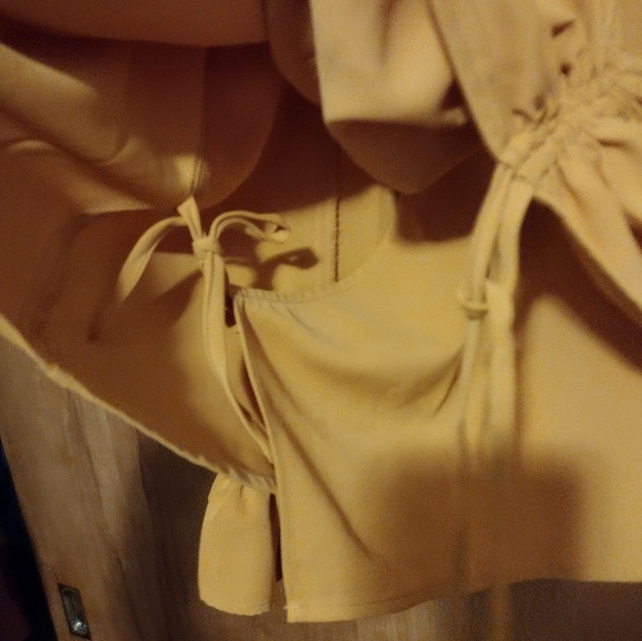 Wrapped blouse - Picture 8 of 13